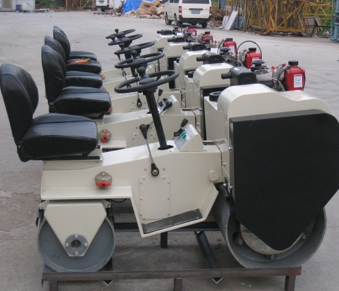 印度客戶來(lái)訪，并訂購(gòu)FYL-850座駕壓路機(jī)