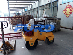 福瑞得機械座駕壓路機、手扶壓路機準(zhǔn)備發(fā)貨