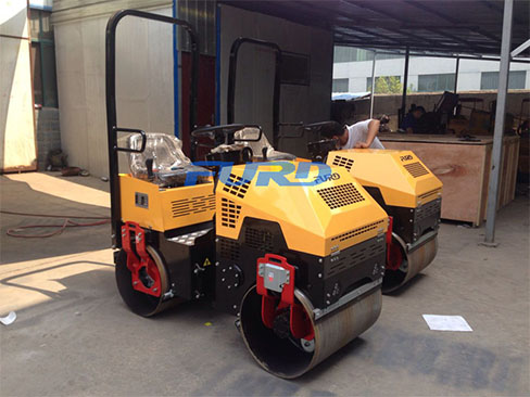 如果座駕壓路機(jī)發(fā)動(dòng)機(jī)過(guò)熱應(yīng)該怎么做？