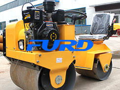 關(guān)于座駕壓路機(jī)的降溫技巧有哪些呢？